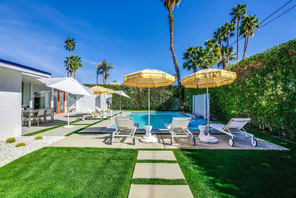 Palm Springs Dreams Main image 1